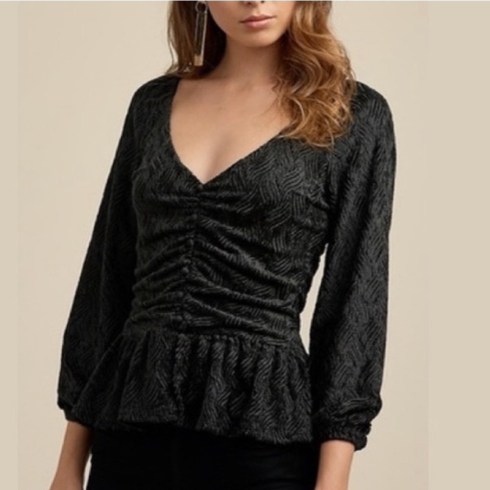 Ali & Jay Black LS Textured Velvet Peplum Top